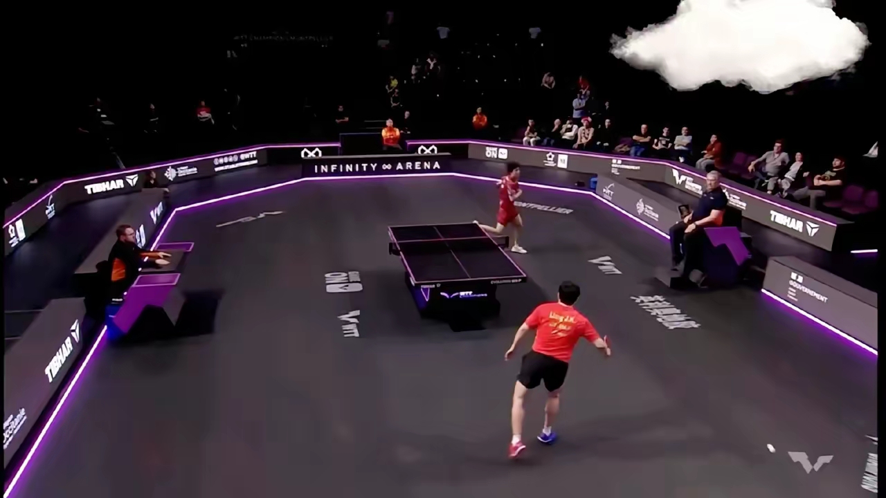 九游体育网页版登录入口-球员状态神勇，对抗局势紧张刺激