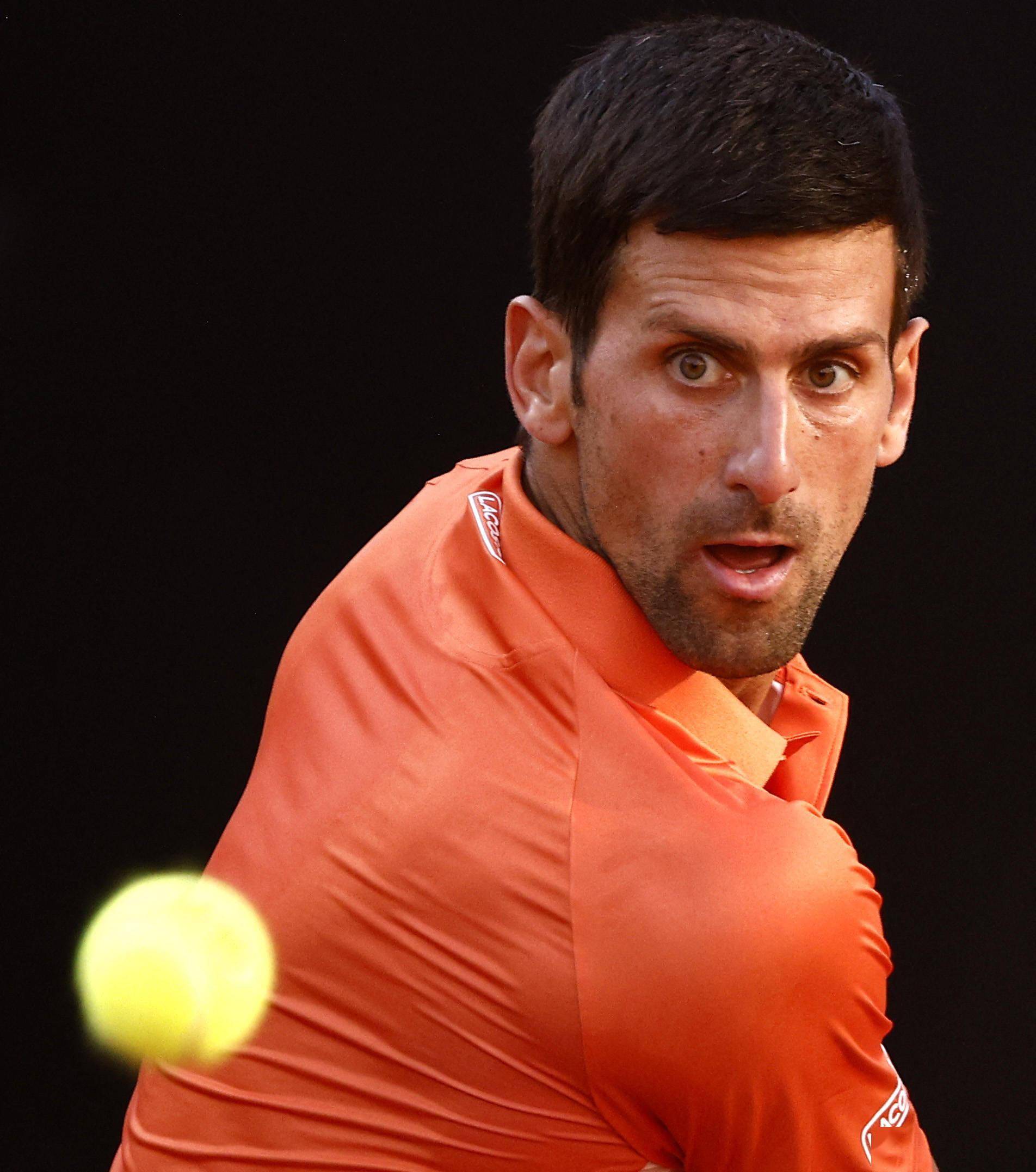 包含意大利选手团结一心，喜获胜利的词条