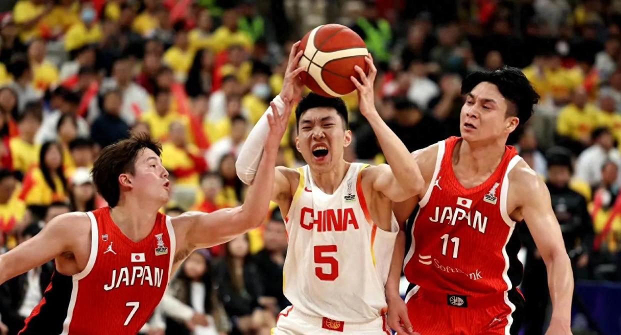 九游体育官方登录入口-贵州男篮长途出征，战胜对手取得胜利