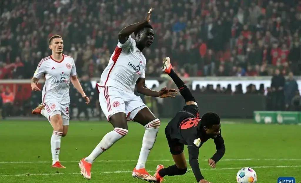 杜塞尔多夫球队胜利势头不减