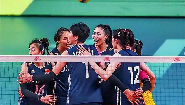 包含欧洲梦之队崭露头角，马赛完胜晋级的词条