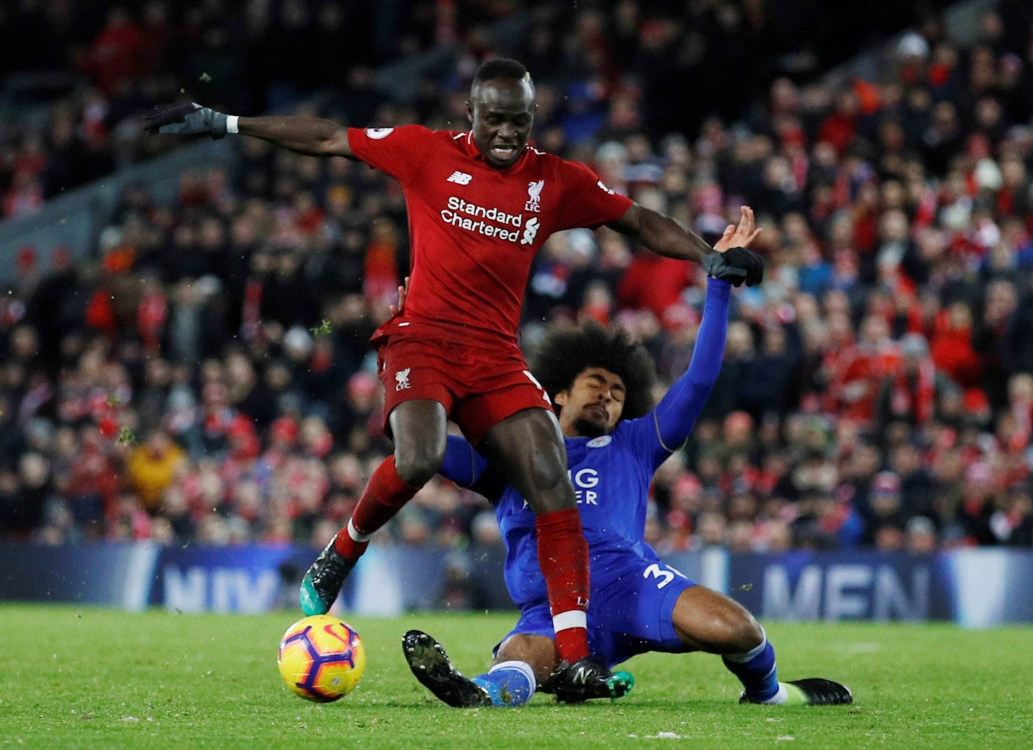 九游体育网页版-关于阿贾克斯与多特蒙德-握手言和，两队难分胜负的信息