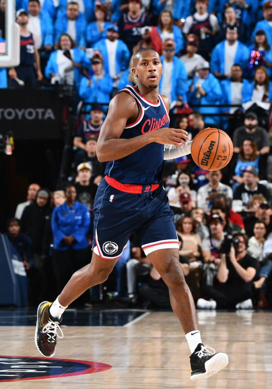 九游体育官方入口-包含快船中锋成为历史上最年轻砍下+球员的词条