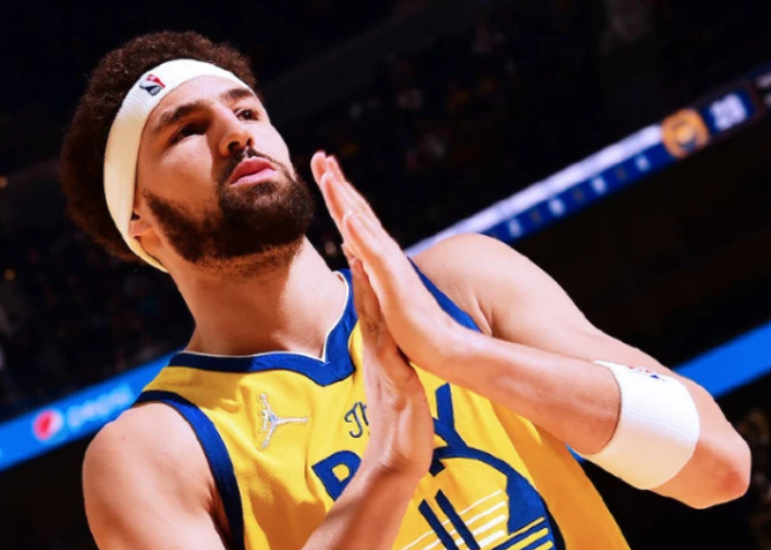 九游体育官方登录入口-弗赖堡奋力攻城拔山，豪取三分