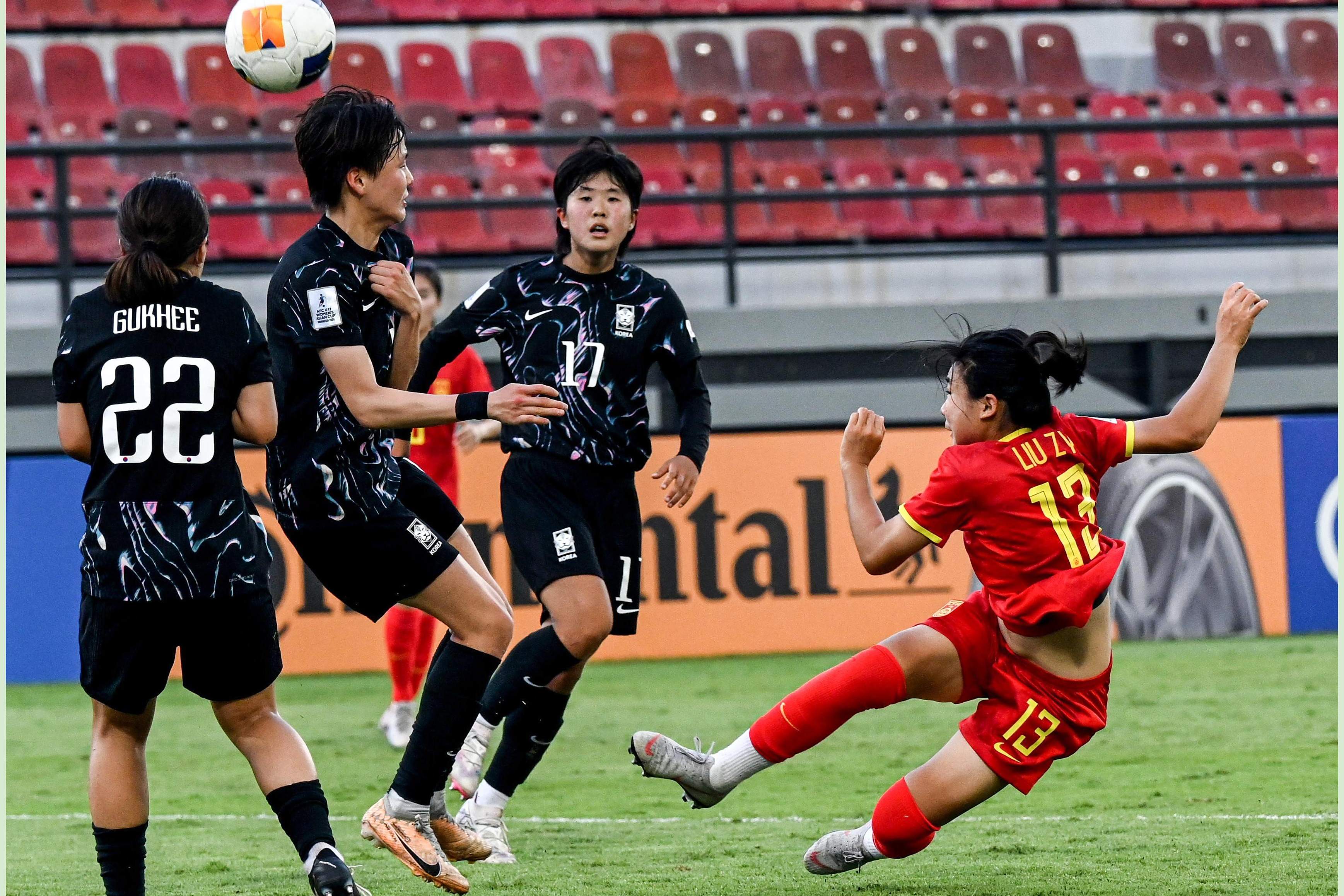 中国女足备战热身赛,探究对手战术的简单介绍 中国女足备战热身赛,探究对手战术的简单介绍