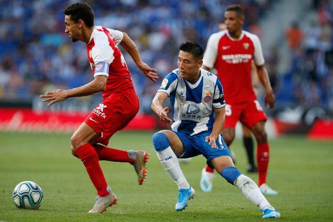 格拉纳达主场大胜,送走西班牙人 格拉纳达主场大胜,送走西班牙人