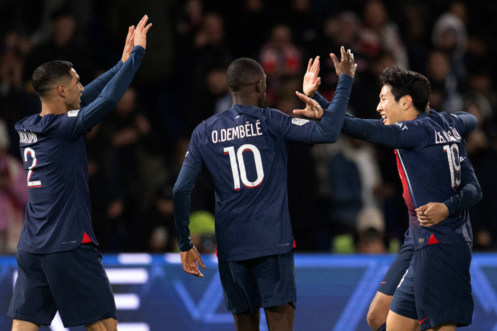 九游体育官网-巴黎圣日耳曼轻松晋级，阵容实力有所体现的简单介绍